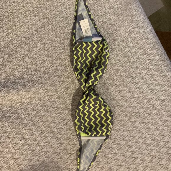 Women’s Billabong ZigZag Strapless Swim Top - Picture 2 of 3